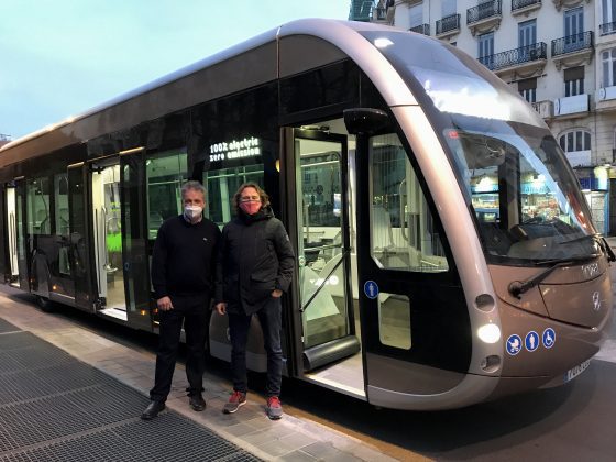 Imagen Giuseppe Grezzi en la presentación del nuevo bus eléctrico