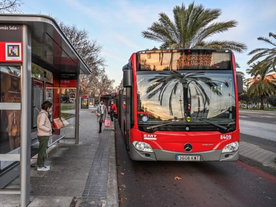 Imagen parada de autobús