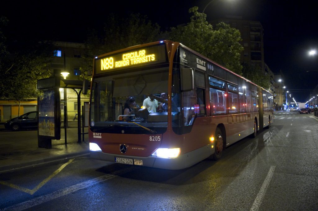 Imagen de un autobús de la linea N89