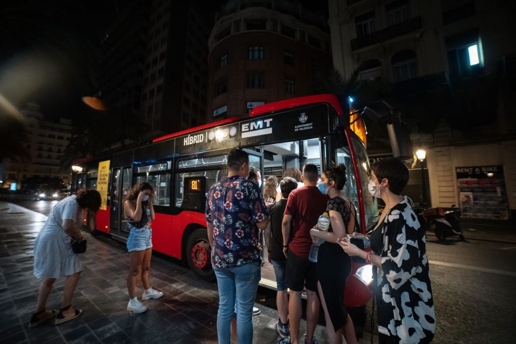 Imagen autobús nocturno linea 81