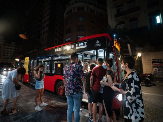 Imagen autobús nocturno linea 81