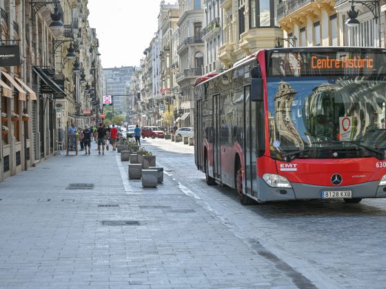 Imagen autobús refuerzo Linea C1 hacia el Centre Históric